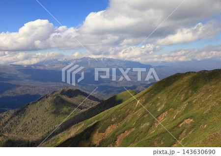 北海道の山 日本二百名山 石狩岳 シュナイダーコース分岐地点より見た表大雪の山々 北海道の山 日本二百名山 石狩岳 シュナイダーコース分岐地点より見た表大雪の山々 143630690