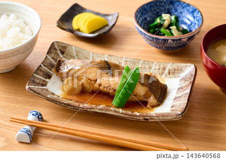 赤かれいの煮付け 赤かれいの煮付け 143640568