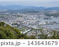 弓張展望台から眺める佐世保の市街地 143643679