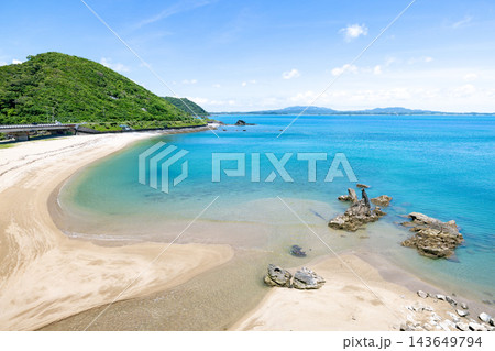 沖縄の透き通る美しい海 / 平南川河口 / Okinawan beautiful sea 沖縄の透き通る美しい海 / 平南川河口 / Okinawan beautiful sea 143649794