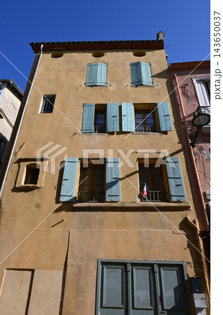 フランスの古い建物 143650037