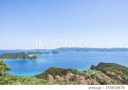 慶良間諸島 高月山展望台からの景色(渡嘉敷島方面) 慶良間諸島 高月山展望台からの景色(渡嘉敷島方面) 143658670