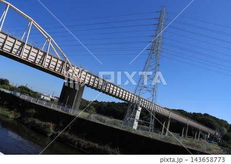 【神奈川県】引地川をオーバークロスする横浜水道水路橋 143658773
