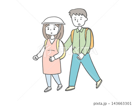 妊娠中の妻と夫が一緒に避難するイラスト 143663301