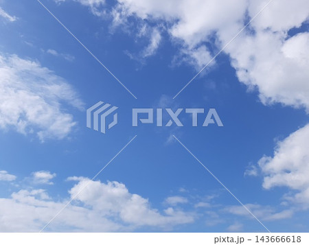 青空と白い雲 青空と白い雲 143666618