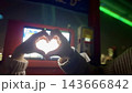 ライトアップされたハート 143666842