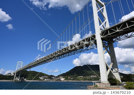 本州と九州を繫ぐ関門橋 本州と九州を繫ぐ関門橋 143670210