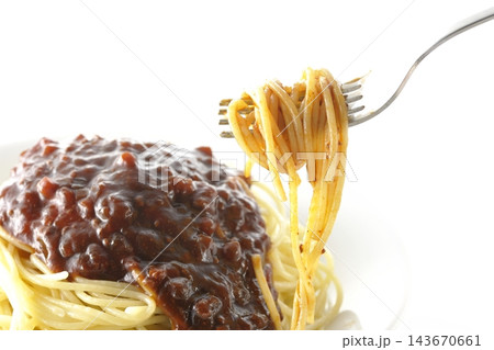 スパゲッティミートソースを食べる スパゲッティミートソースを食べる 143670661