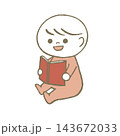 絵本を読む子供　ピンク 143672033