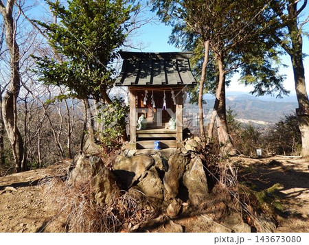 晃石山山頂の静かな祠 栃木市 晃石山山頂の静かな祠 栃木市 143673080