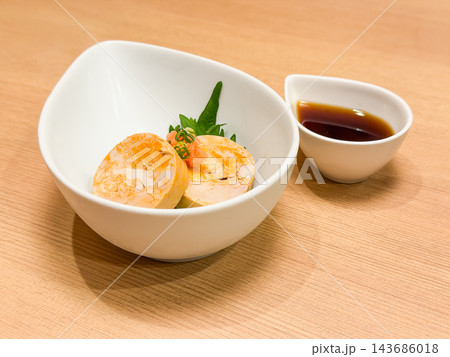 あん肝とポン酢。ネギと大葉を添えて。 あん肝とポン酢。ネギと大葉を添えて。 143686018