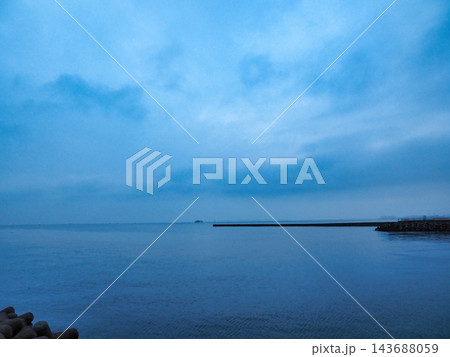 穏やかな海 穏やかな海 143688059