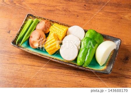 焼肉にぴったりの彩り豊かな「焼き野菜盛り合わせ」 焼肉にぴったりの彩り豊かな「焼き野菜盛り合わせ」 143688170