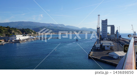 Old rusty cranes at Savona port Old rusty cranes at Savona port 143689850