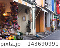 タイ プーケット プーケットタウンの街並み 143690991