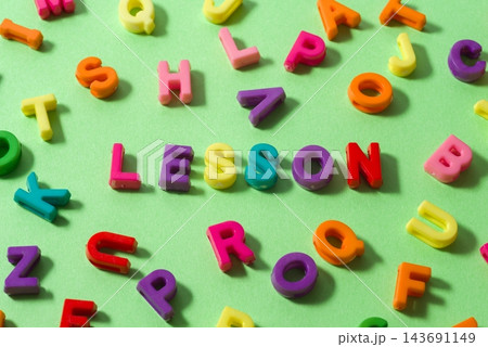 「LESSON」のアルファベット 「LESSON」のアルファベット 143691149