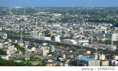 豊橋市岩屋緑地展望台から望む東海道新幹線 豊橋市岩屋緑地展望台から望む東海道新幹線 143692332