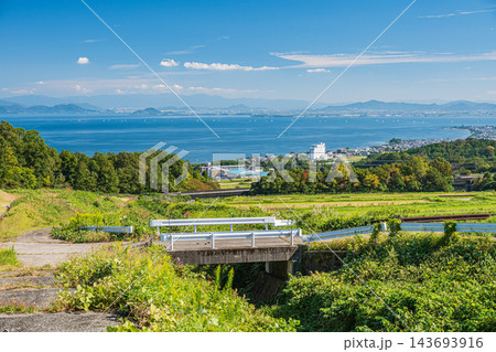 琵琶湖湖西地方の景勝地 福谷の郷棚田風景 滋賀県大津市 琵琶湖湖西地方の景勝地 福谷の郷棚田風景 滋賀県大津市 143693916