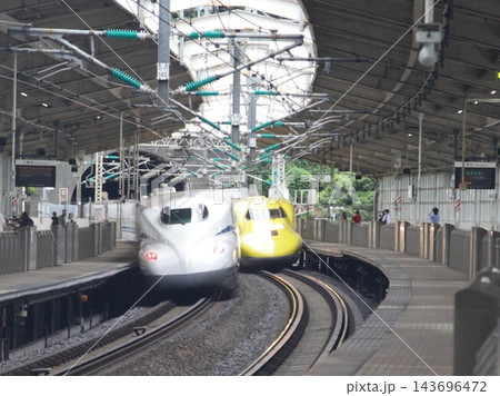 ドクターイエロー のぞみ検測 熱海駅 ドクターイエロー のぞみ検測 熱海駅 143696472