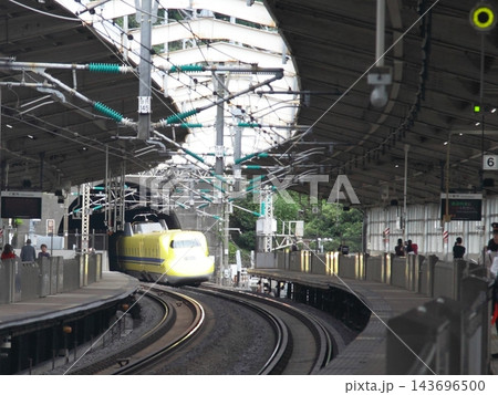 ドクターイエロー のぞみ検測 熱海駅 ドクターイエロー のぞみ検測 熱海駅 143696500