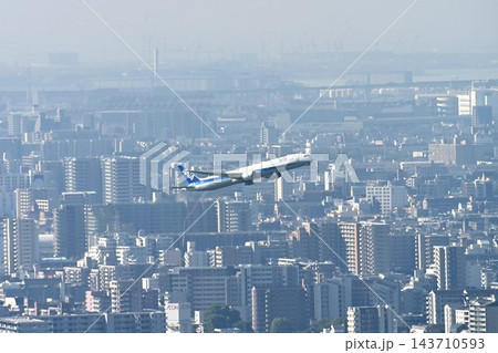 池田市五月山 五月平展望台 大阪伊丹空港を一望 池田市五月山 五月平展望台 大阪伊丹空港を一望 143710593