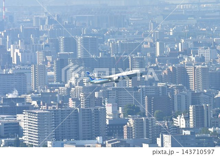 池田市五月山 五月平展望台 大阪伊丹空港を一望 池田市五月山 五月平展望台 大阪伊丹空港を一望 143710597