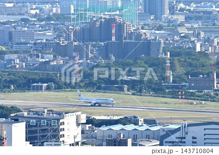 池田市五月山 五月平展望台 大阪伊丹空港を一望 池田市五月山 五月平展望台 大阪伊丹空港を一望 143710804