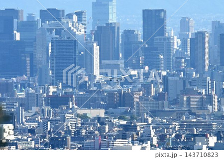 池田市五月山 五月平展望台 大阪伊丹空港を一望 池田市五月山 五月平展望台 大阪伊丹空港を一望 143710823