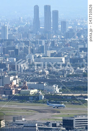 池田市五月山 五月平展望台 大阪伊丹空港を一望 池田市五月山 五月平展望台 大阪伊丹空港を一望 143710826
