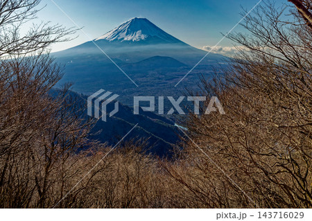 三方分山から見る浅春の富士山 143716029