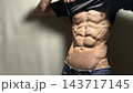 ⁠シックスパックと綺麗な肉体美の日本人男性 上半身⁠ 143717145