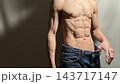 ⁠シックスパックと綺麗な肉体美の日本人男性 上半身⁠ 143717147