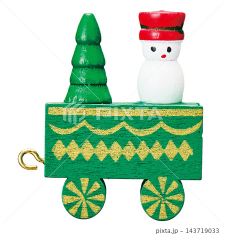 ツリーと雪だるまをのせたクリスマスの木製の貨車 143719033