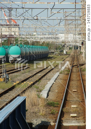 鶴見線からの車窓風景　安善駅貨物ターミナル 143719883