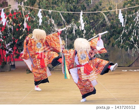 阿蘇地方の神楽　「平国(へいこく)」 143720312