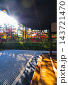 京都の大徳寺の美しい庭園の紅葉 143721470