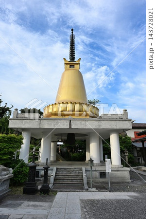 飯坂温泉・八幡寺の境内（福島県福島市） 143728021