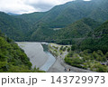 奈良県/ スリル満天空中散歩 土木遺産「谷瀬の吊り橋・たにぜのつりばし」全景(谷瀬大橋・谷瀬橋) 奈良県/ スリル満天空中散歩 土木遺産「谷瀬の吊り橋・たにぜのつりばし」全景(谷瀬大橋・谷瀬橋) 143729973