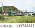 有田駅のホームに停車する特急みどり号 143732855