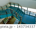 阪神高速5号湾岸線(神戸方面行)中島PA 展望室の階段を見おろした風景　大阪部大阪市西淀川区 143734337