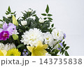 フラワーアレンジメント　お悔やみ 143735838