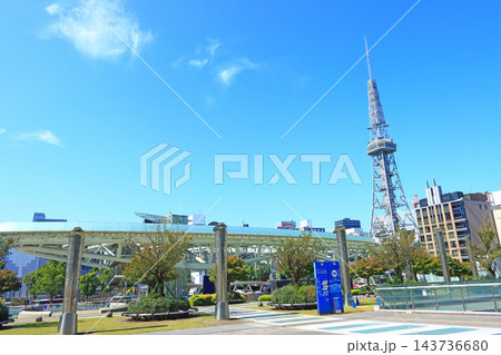 愛知県名古屋市、名古屋テレビ塔と水の宇宙船の風景 愛知県名古屋市、名古屋テレビ塔と水の宇宙船の風景 143736680