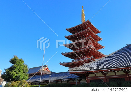 浅草寺の五重塔 143737462