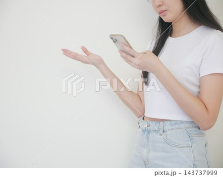 女子 女の子 女児 143737999