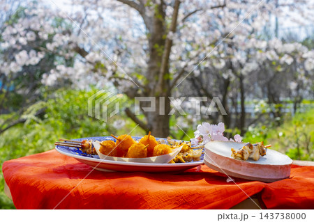 お花見の料理 お花見の料理 143738000