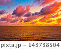 ロカ岬からベーリング海の美しいサンセット風景 143738504