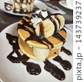 ダイエットは明日から　自分に甘やかす時間　チョコバナナホットケーキ 143739237
