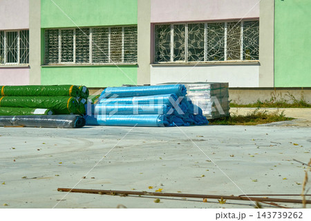 Geotextile rolls suitable for laying on the ground for drainage Geotextile rolls suitable for laying on the ground for drainage 143739262