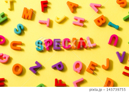 「SPECIAL」のアルファベット 143739755