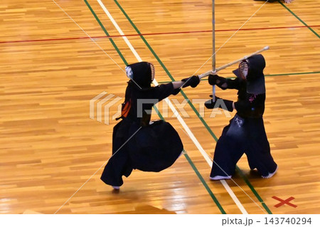 剣道試合 中学生 小学生 剣道試合 中学生 小学生 143740294